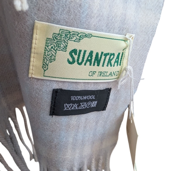 Brand New With Tag Suantrai Of Ireland 100% Wool Scarf - Picture 3 of 10